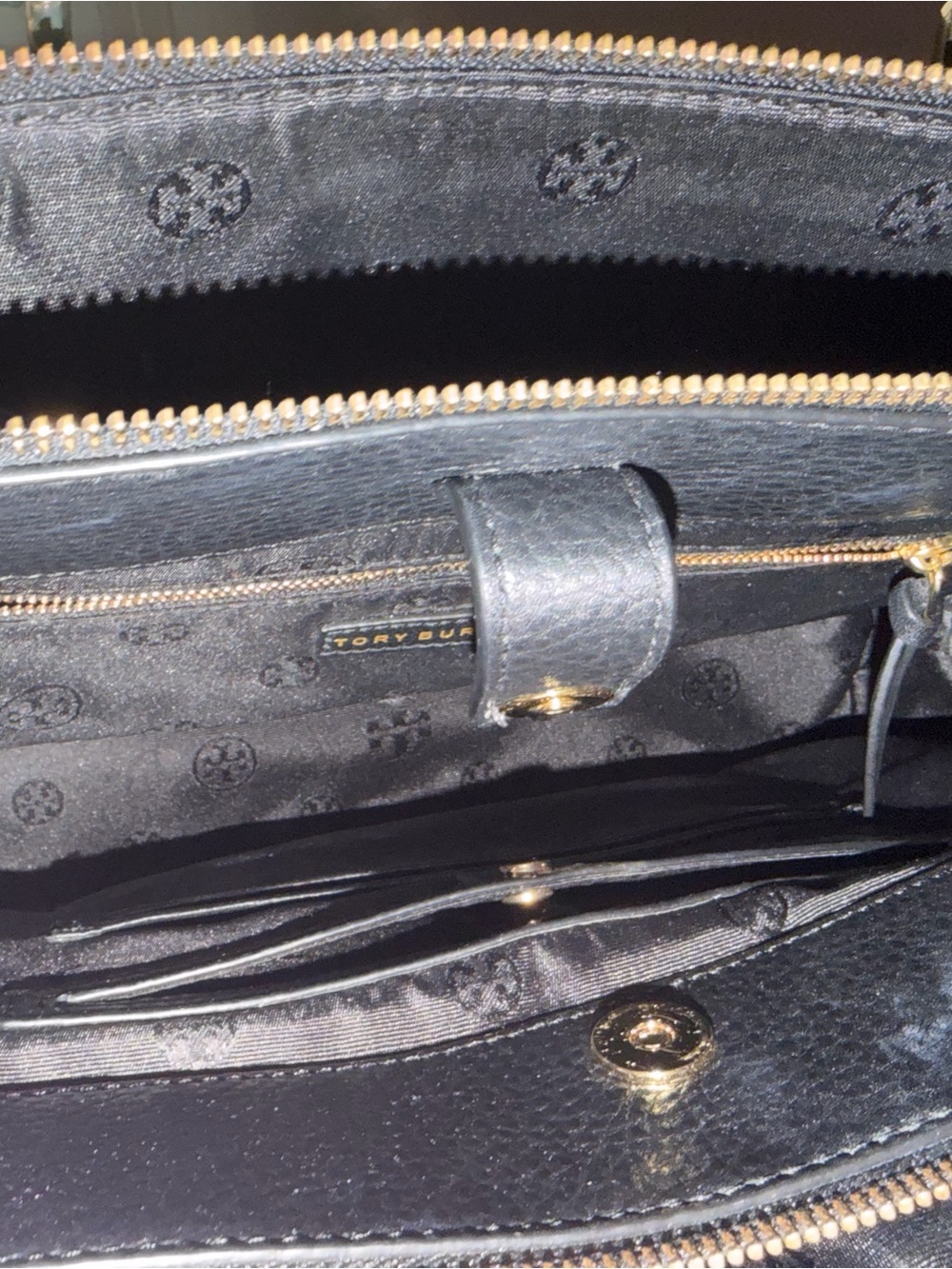 Tory Burch Black Leather Purse with strap - Picture 2 of 4